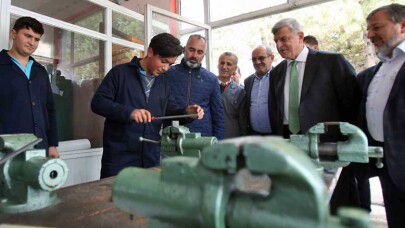 Karaosmanoğlu, ‘’Meslek liseleri Türkiye’nin göz bebeğidir’’