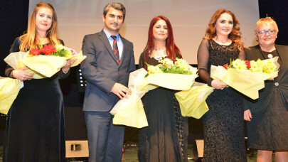 Atatürk, Kocaeli'nde sevdiği şarkılarla anıldı