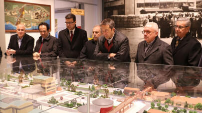 Türkiye’nin önde gelen sanayicileri Kağıt Müzesi’ni çok beğendi