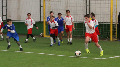 Mahalleler Arası Minikler Futbol Turnuvasında Finale Kalanlar Belli Oldu