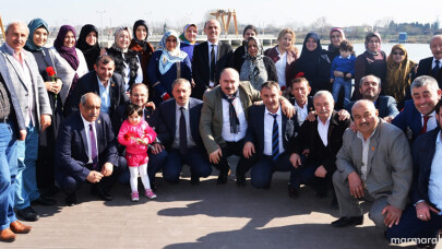 Öztürk’ten Muhtar ve eşlerine Jest