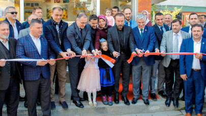 Fotomer’e görkemli açılış