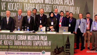 Külliyenin kütüphanesinde 165 el yazma eser vardı