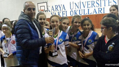 Sakarya'da Badminton ödülleri verildi