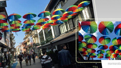Adapazarı Menekşe Sokak’ta 'Şemsiyeli Güzellik'