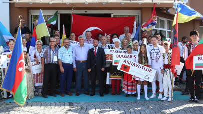 Karaosmanoğlu, “Dünya barışını hep beraber sağlayacağız”
