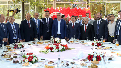 'Bayramlar kardeşliğin güçlendiği zamanlardır'
