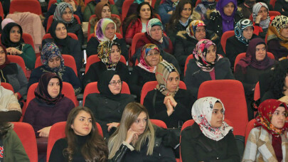 'Sorunları örterek değil konuşup tartışarak çözebiliriz'