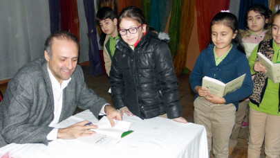 “Kahramanım Mevlana” Kitabının Yazarı Sakarya'da