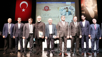 'Abdülhamid’i anlamak bütün düğümleri çözmek demektir'