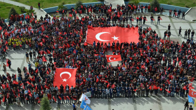 BAÜN'de Zeytin Dalı Harekatına Destek ve Şehitleri Anma Yürüyüşü Yapıldı