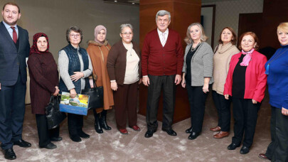 Gariplere ve yaşlılara 342 bin 964 öğün sıcak yemek