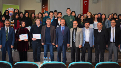 Gemlik Yazarlık Atölyesinde Sertifikalar Verildi