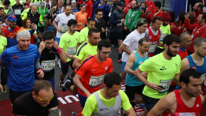 İstanbul Yarı Maratonu’nda Türkiye rekoru kırıldı