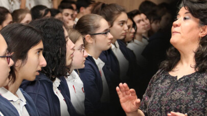 Öğrencilerle Tiyatro konuşuldu