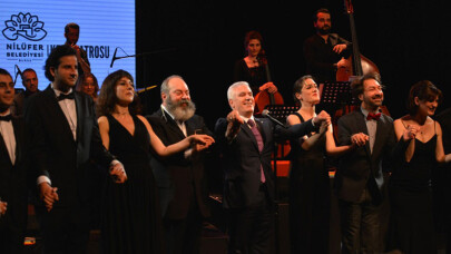 Nilüfer Tiyatro Festivali 15 bin kişiyi oyunlarla buluşturdu