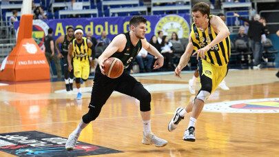 Sakarya Büyükşehir Fenerbahçe’ye mağlup oldu