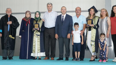 İktisadi ve İdari Bilimler Fakültesi’nde Mezuniyet Heyecanı
