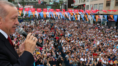 'Ekonomimizi nice sıkıntılarla boğuşarak büyüttük'