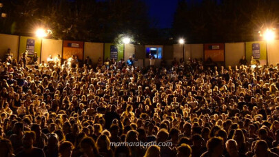 Kadıköy Belediyesi Tiyatro Festivali Perde Açtı