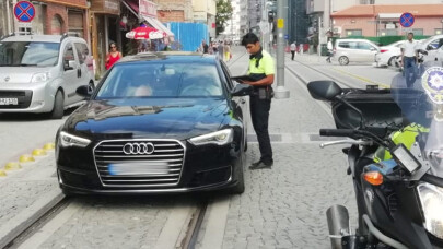 Tramvay yolunu işgal edenlere göz yumulmuyor