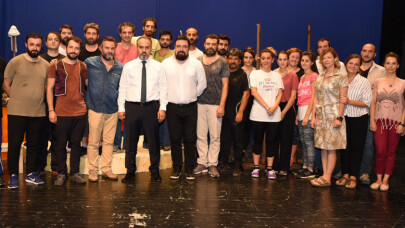 Bursa Şehir Tiyatrosu, yeni sezona gün sayıyor