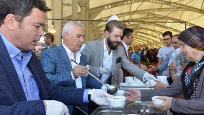 Nilüfer’de ağızlar aşure ile tatlanıyor