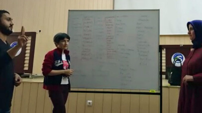 Sağlık personeli işaret dili öğreniyor