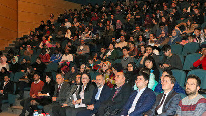 'Öğrenci kardeşlerimizin yanındayız'
