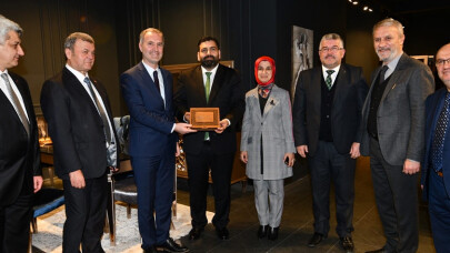 Protokol İnegöllü Mobilyacıları İmob’da Yalnız Bırakmadı