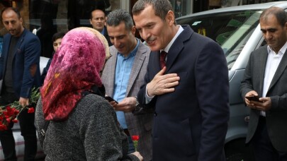 AK Parti Zeytinburnu adayı Arısoy: “En iyi kim hizmet edecekse ona bakın, öyle karar verin"