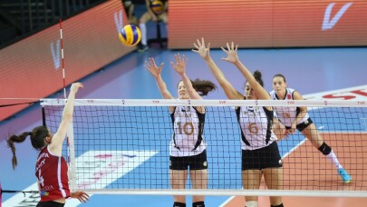 VakıfBank, Sultanlar Ligi’nde yarı finalde