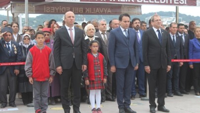 Ayvalıklı çocukların ’23 Nisan’ coşkusu