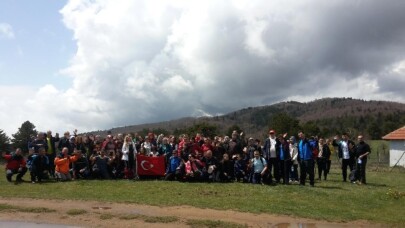 Bahar dönemi doğa yürüyüşleri, Pamukova da yapıldı