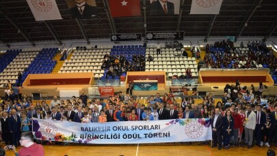 Balıkesir’de spor ödülleri sahiplerini buldu