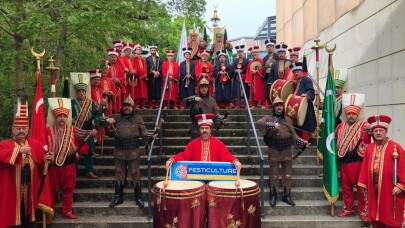 Bursa Mehter Takımı Fransa’yı fethetti