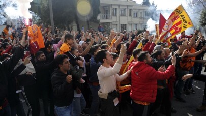 Galatasaray, Kadıköy’e hareket etti