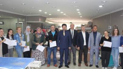 Gönenli Ev Hanımları Sertifikalarını Aldı