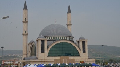 Hacı İsmail-Hafız Güzide Uğur Cami ibadete açıldı