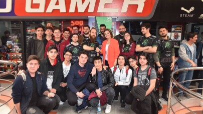 İzmitte League Of Legends Turnuvasına Yoğun İlgi