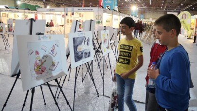 Karikatür Okulu öğrencileri, Kitap Fuarı’nda sertifika sevinci yaşadı