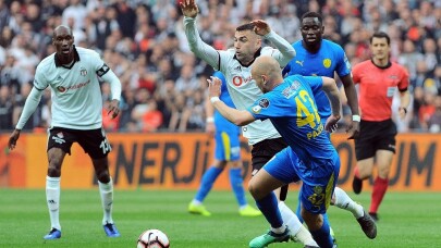 Spor Toto Süper Lig: Beşiktaş: 1 - MKE Ankaragücü: 0 (İlk yarı)