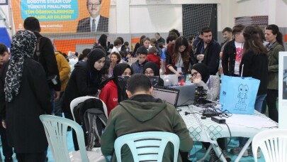 Türkiye’de ilk defa düzenlenen Robotis Steam Cup Turkey Başakşehir’de gerçekleşti