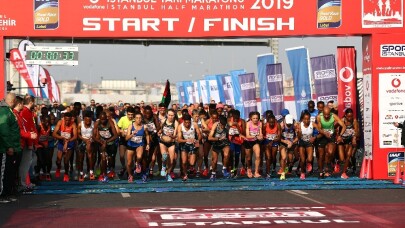 Vodafone İstanbul 14. Yarı Maratonu başladı