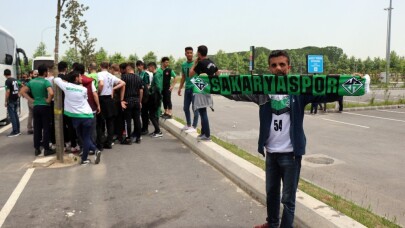 1. Lig yolunda Sakaryalı 25 bin taraftar Bursa’ya akın etti