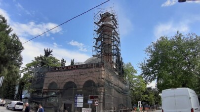 597 yıllık cami ödenek yetersizliğinden çürüyor