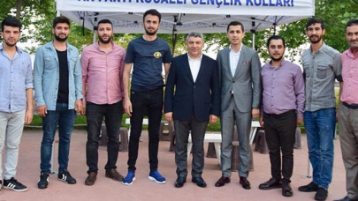 AK Genç Dilovası iftara 5 kala ile Ramazan bereketini paylaşıyor