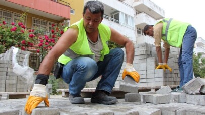 Akçay ve Zeytinli Mahalleleri’nde yollar yapılıyor