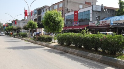 Akyazı Belediyesinden bayram temizliği