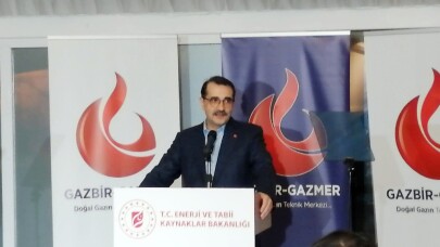 Bakan Dönmez: “Türkiye dünyaya en az karbon salınımı yapan ülkelerin başında geliyor”